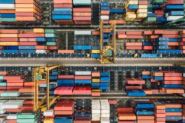 Container port destination cargo handling services
